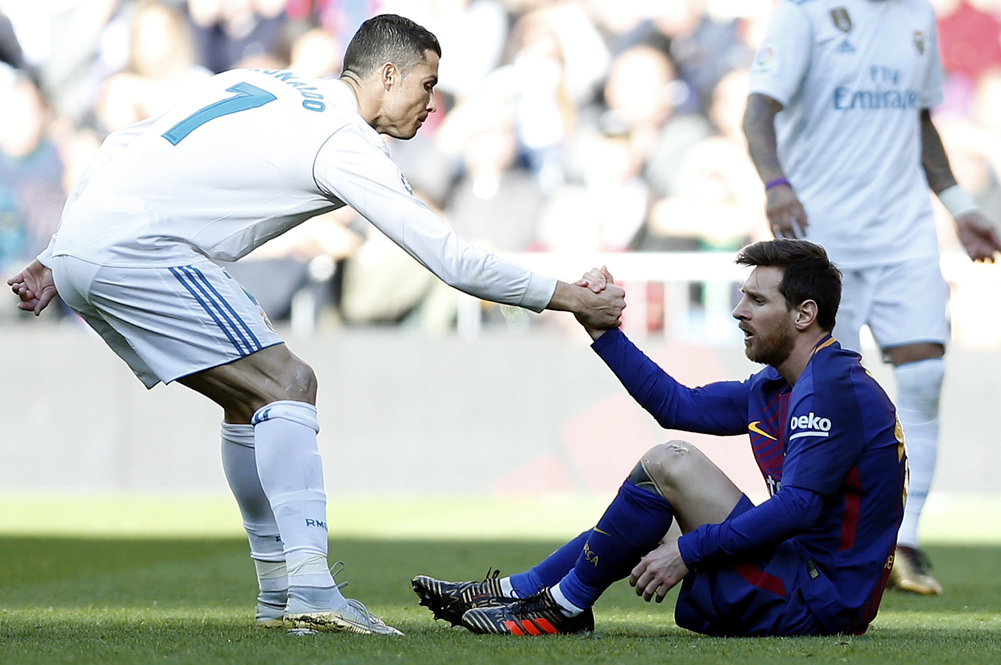 Lionel Messi and Cristiano Ronaldo meet, thanks to an ad from