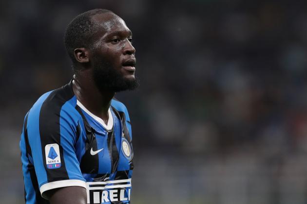 MILAN, ITALY - SEPTEMBER 14: Romelu Lukaku of FC Internazionale looks on during the Serie A match between FC Internazionale and Udinese Calcio at Stadio Giuseppe Meazza on September 14, 2019 in Milan, Italy. (Photo by Emilio Andreoli/Getty Images)