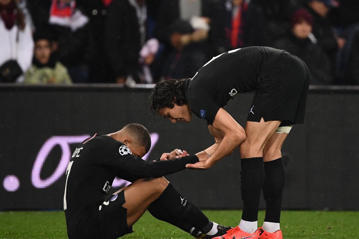 Kylian Mbappe, Edinson Cavani Ruled out for PSG vs. Real