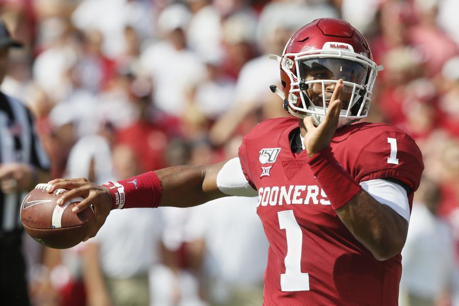 Oklahoma football: Jalen Hurts' numbers climb as Sooners reach 900