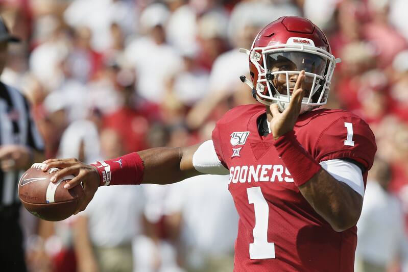 Jalen Hurts Totals 4 Tds As No 6 Oklahoma Lights Up Texas Tech 55