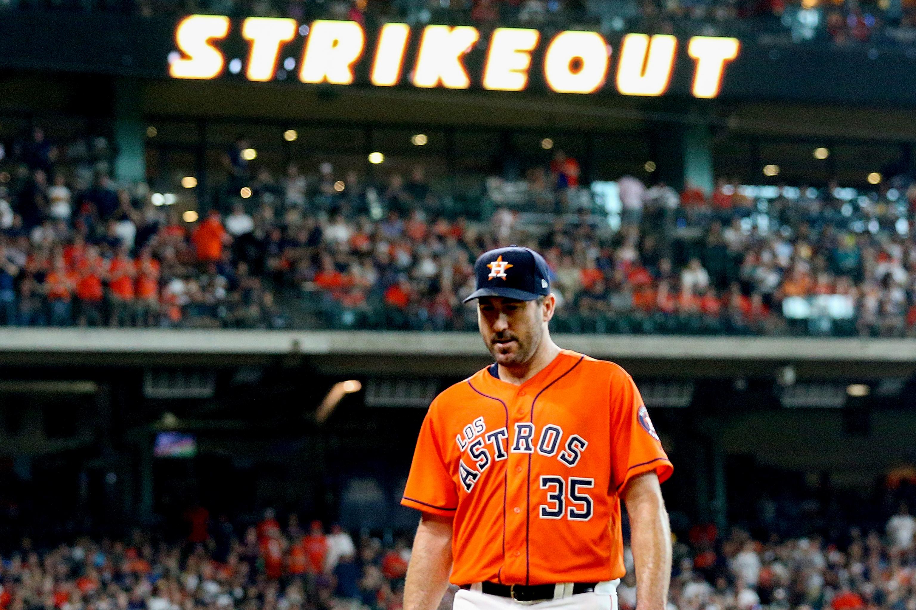 Astros' Justin Verlander becomes 18th pitcher to reach 3,000 career  strikeouts