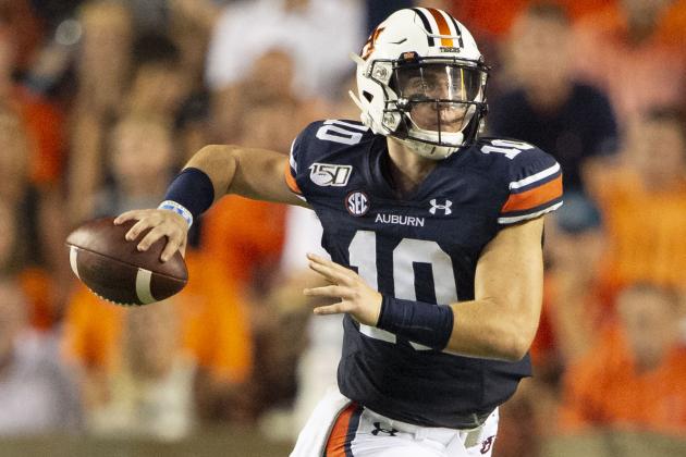 AUBURN, AL - SEPTEMBER 28: Quarterback Bo Nix #10 of the Auburn Tigers looks to throw a pass during the second quarter of their game against the Mississippi State Bulldogs at Jordan-Hare Stadium on September 28, 2019 in Auburn, AL. (Photo by Michael Chang/Getty Images)