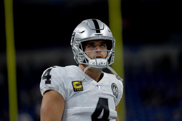 INDIANAPOLIS, IN - SEPTEMBER 29: Derek Carr #4 of the Oakland Raiders warms-up before the start of the game against the Indianapolis Colts at Lucas Oil Stadium on September 29, 2019 in Indianapolis, Indiana. (Photo by Bobby Ellis/Getty Images)