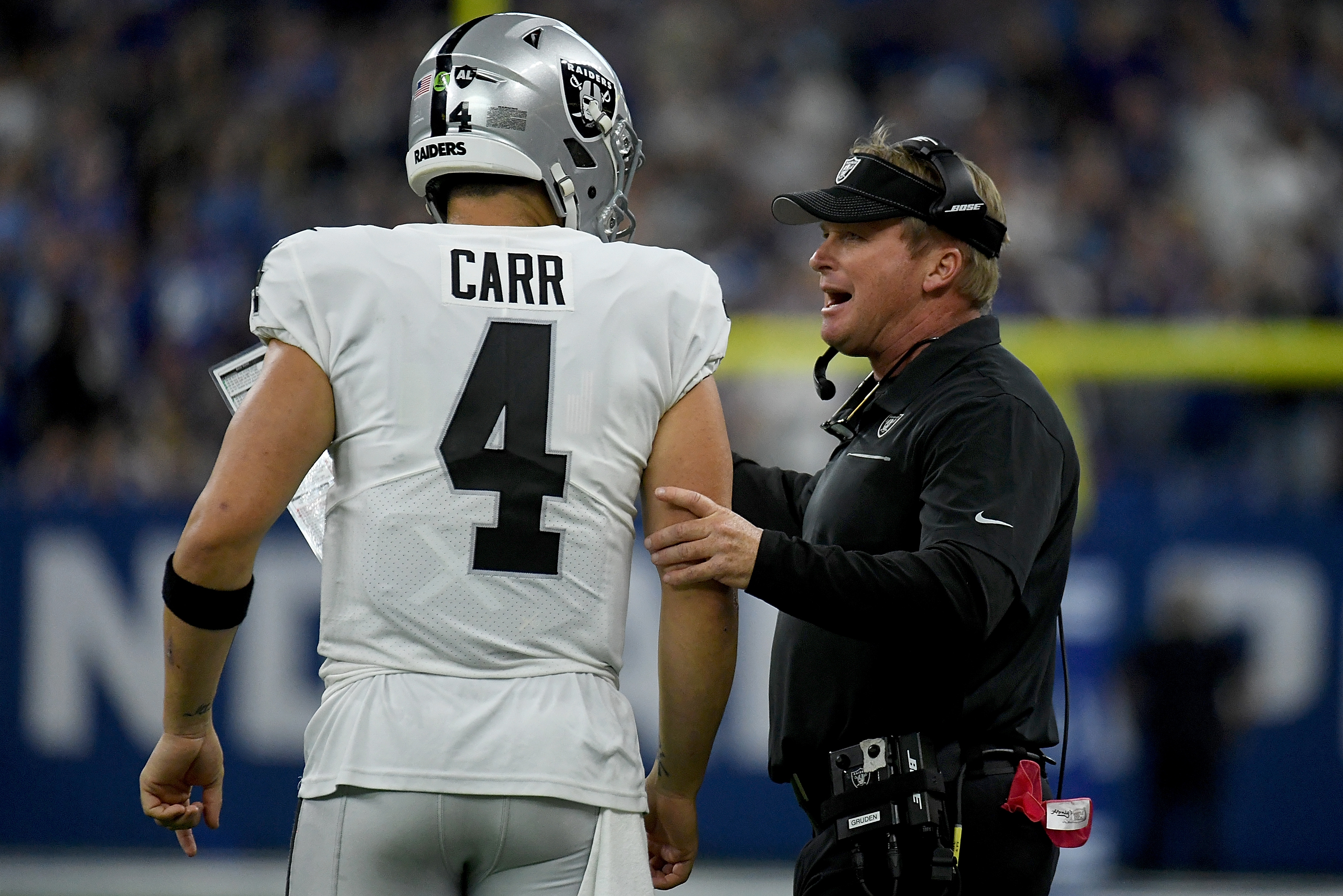 Jon Gruden pulls Derek Carr with Raiders down big to Jets - ESPN