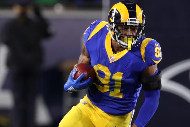 LOS ANGELES, CA - DECEMBER 16:  Gerald Everett #81 of the Los Angeles Rams runs with the ball during the game against the Philadelphia Eagles at the Los Angeles Memorial Coliseum on December 16, 2018 in Los Angeles, California . The Eagles defeated the Rams 30-23.  (Photo by Rob Leiter via Getty Images)