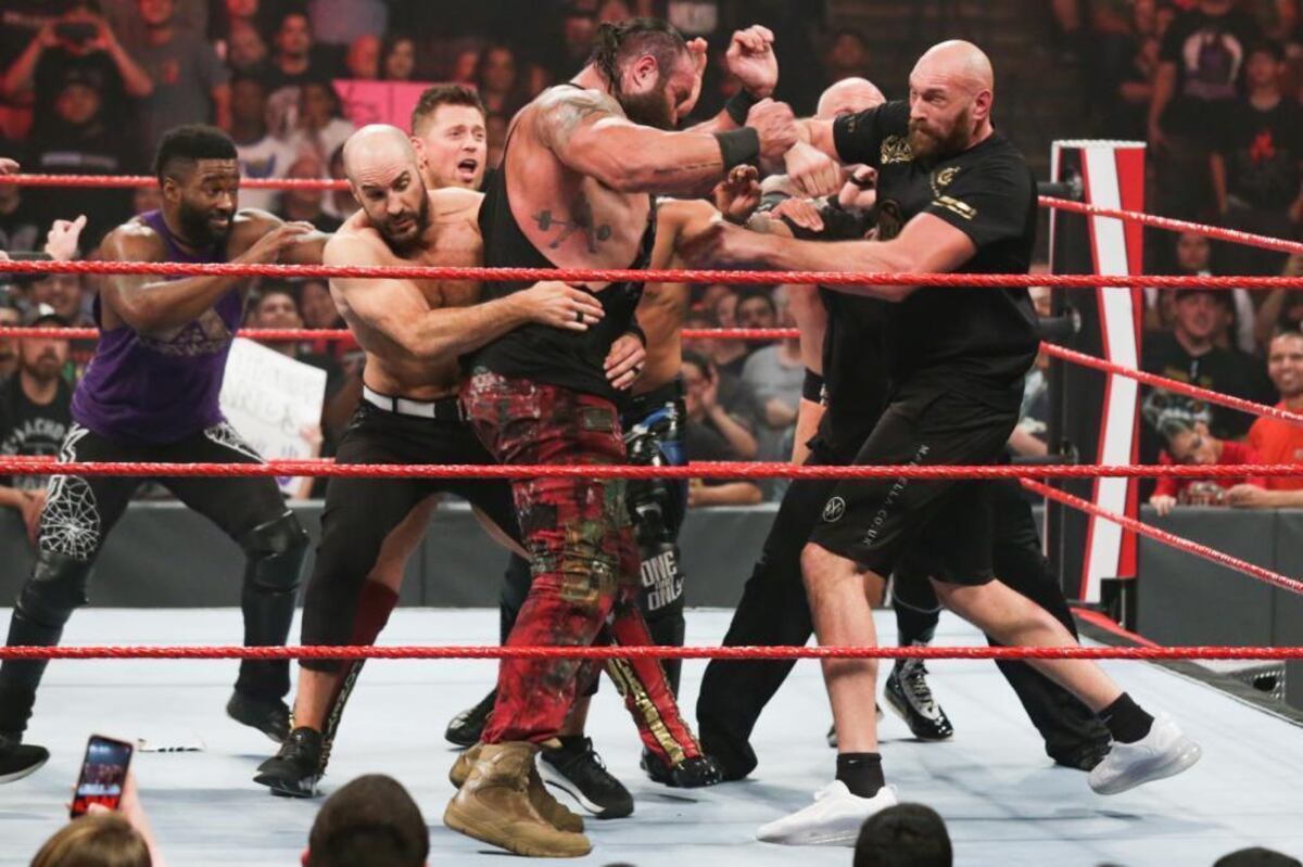 Braun Strowman vs. Tyson Fury Off to Rough Start and More ...