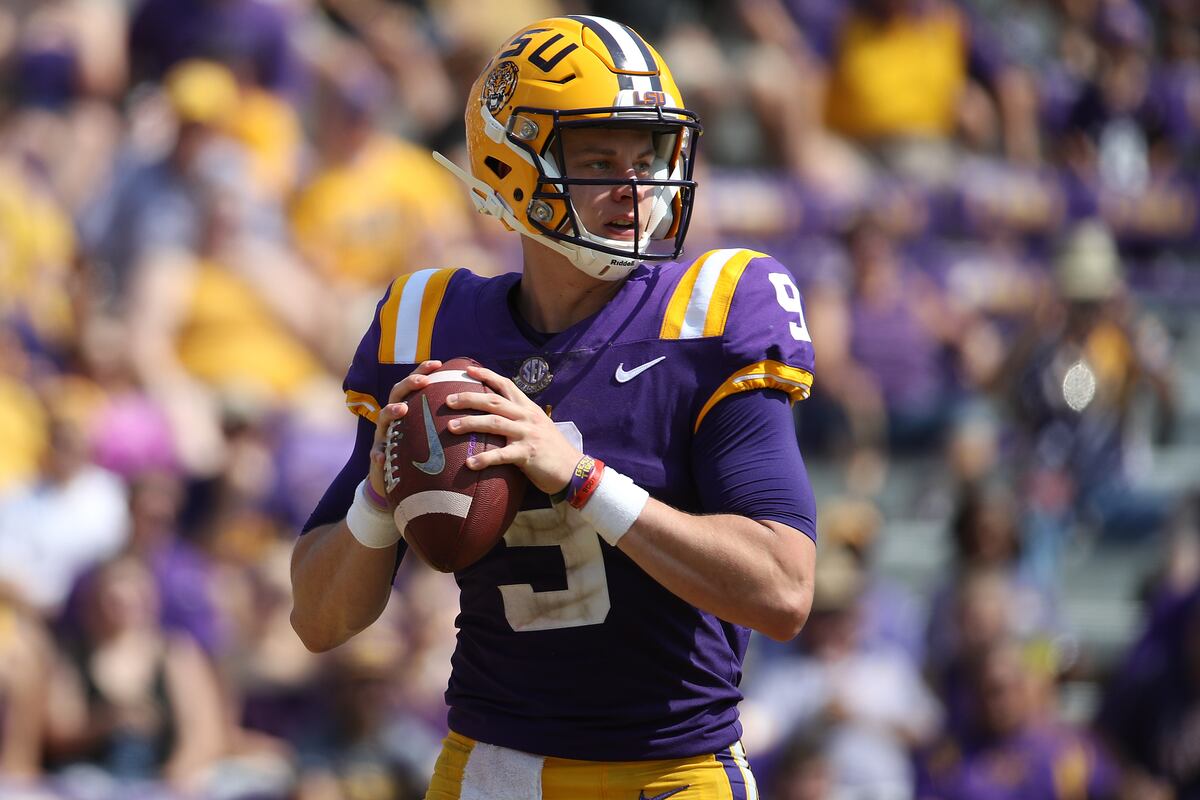 Video Joe Burrow Sets LSU Passing TD SingleSeason Record in Just 7
