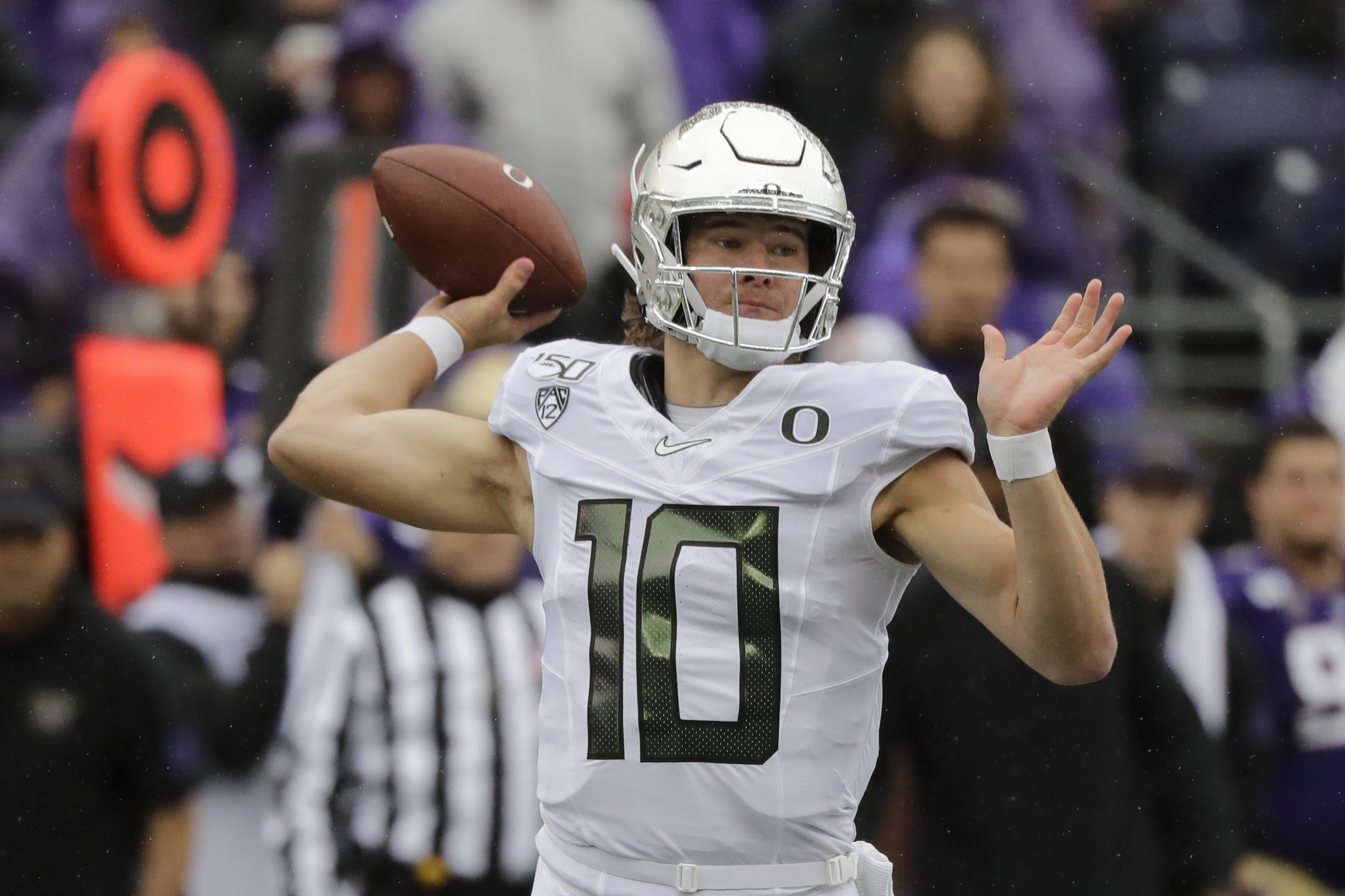 Unlike last season, Justin Herbert finishes off nonconference portion of  Oregon's schedule looking sharp - The Athletic