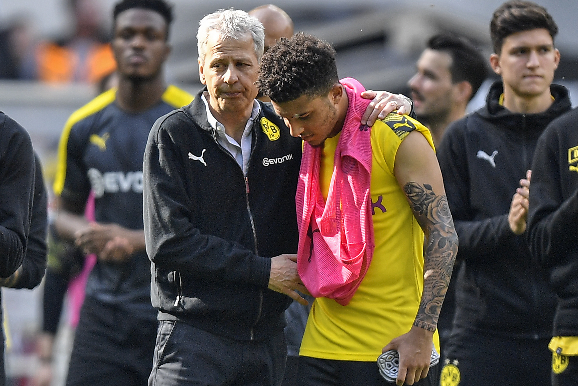 Lucien Favre: Jadon Sancho Absence for Dortmund Was 'A Disciplinary Measure' | Bleacher Report | Latest News, Videos and Highlights
