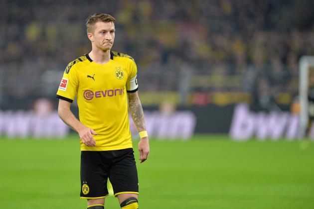 DORTMUND, GERMANY - OCTOBER 19: Marco Reus of Borussia Dortmund looks on during the Bundesliga match between Borussia Dortmund and Borussia Moenchengladbach at Signal Iduna Park on October 19, 2019 in Dortmund, Germany. (Photo by TF-Images/Getty Images)