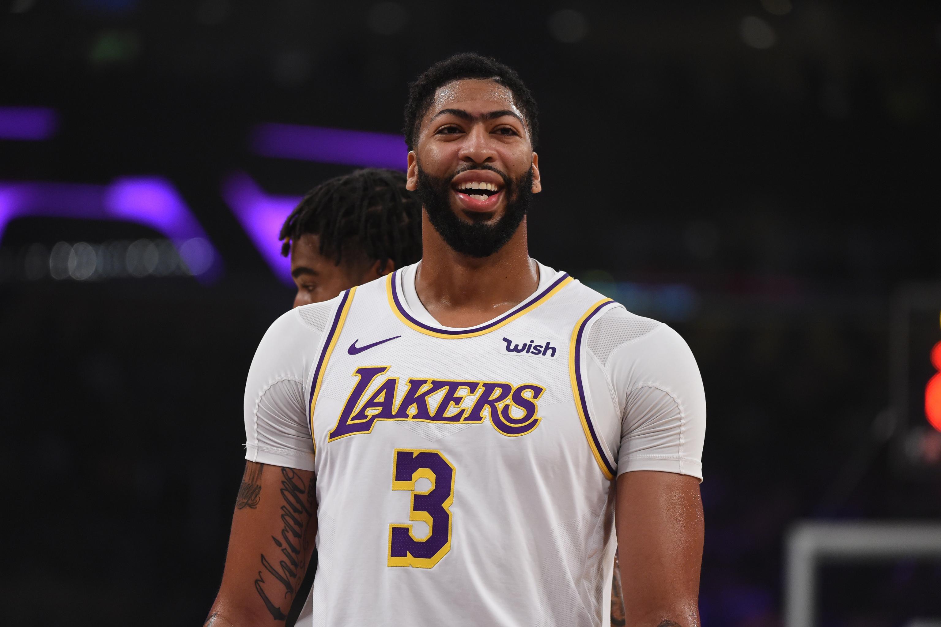 Download|18+ Anthony Davis Lakers Gif - Sports Official