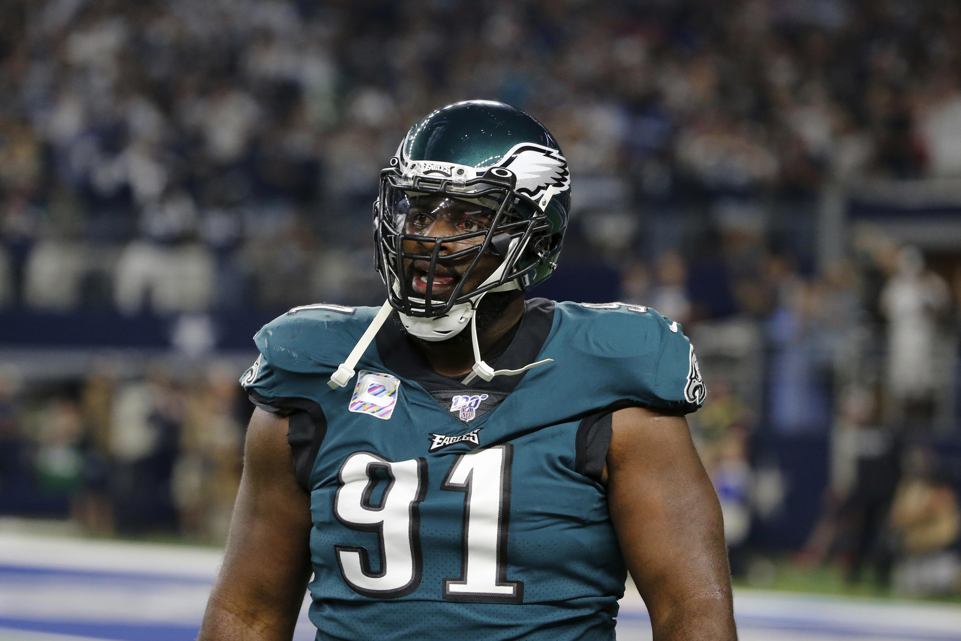 NFL player Fletcher Cox calls 911 as man allegedly attempts to