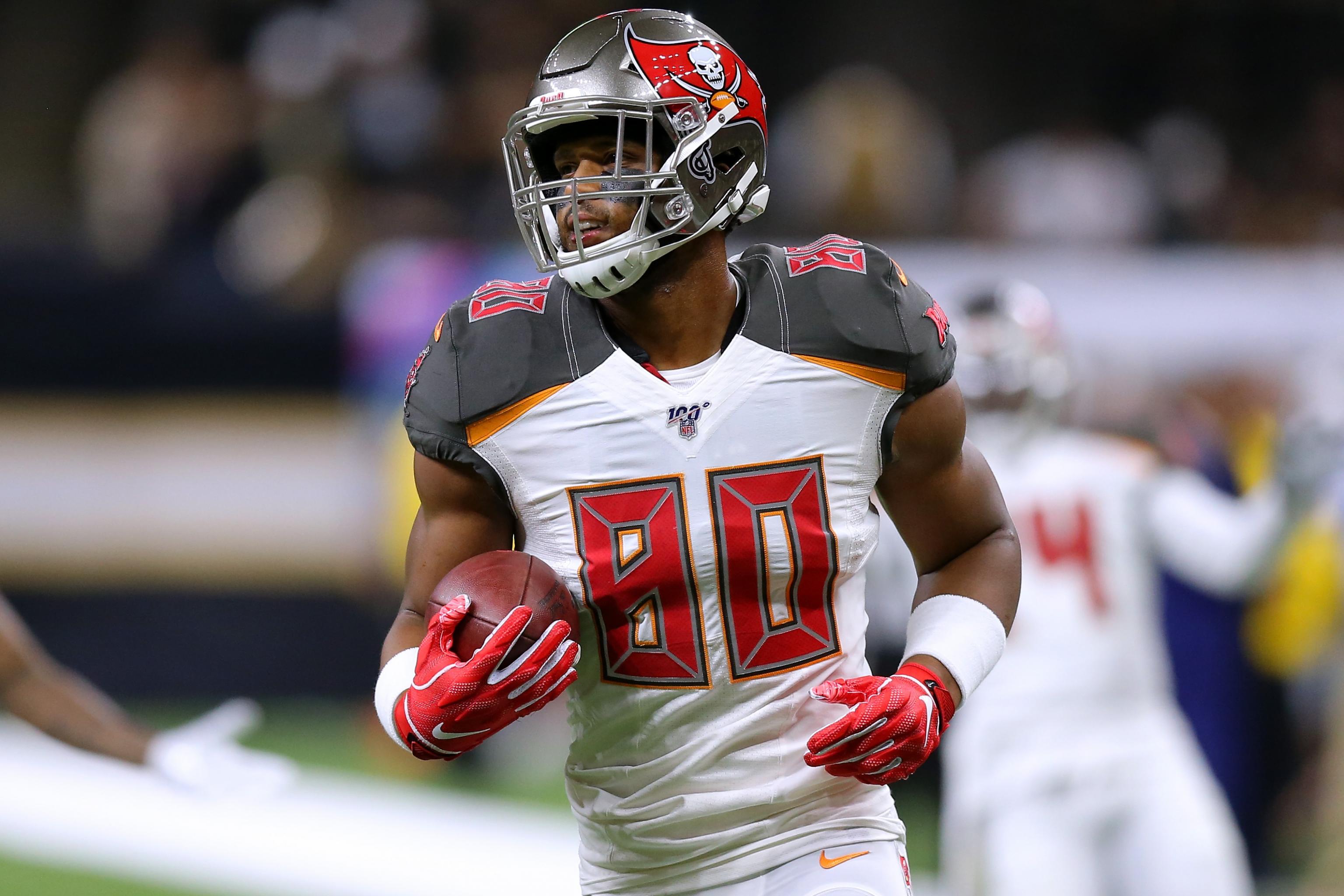 O.J. Howard trade rumors: Buccaneers are 'trying to trade' TE