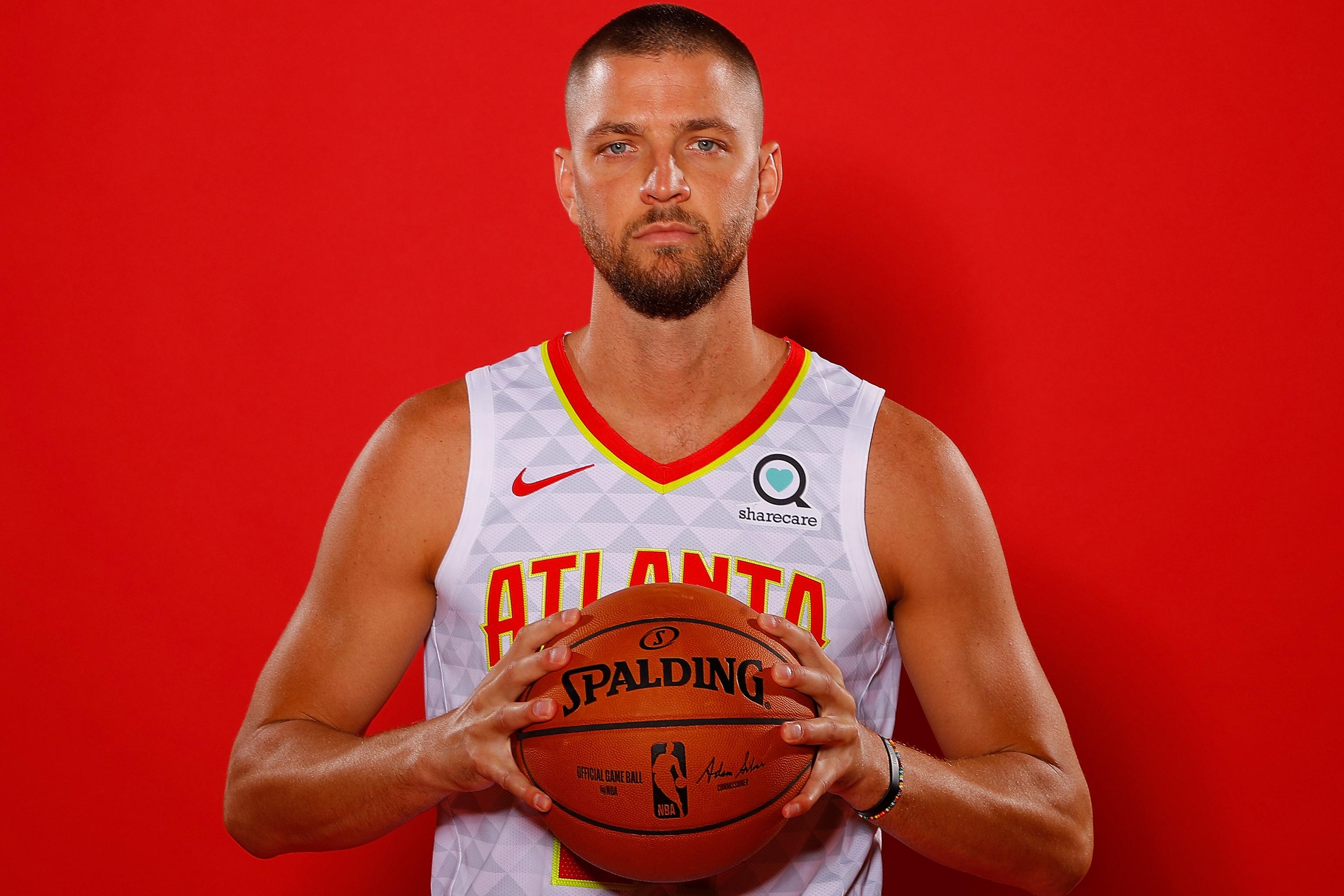 Report Hawks Chandler Parsons Diagnosed With Concussion After Car Crash Bleacher Report Latest News Videos And Highlights