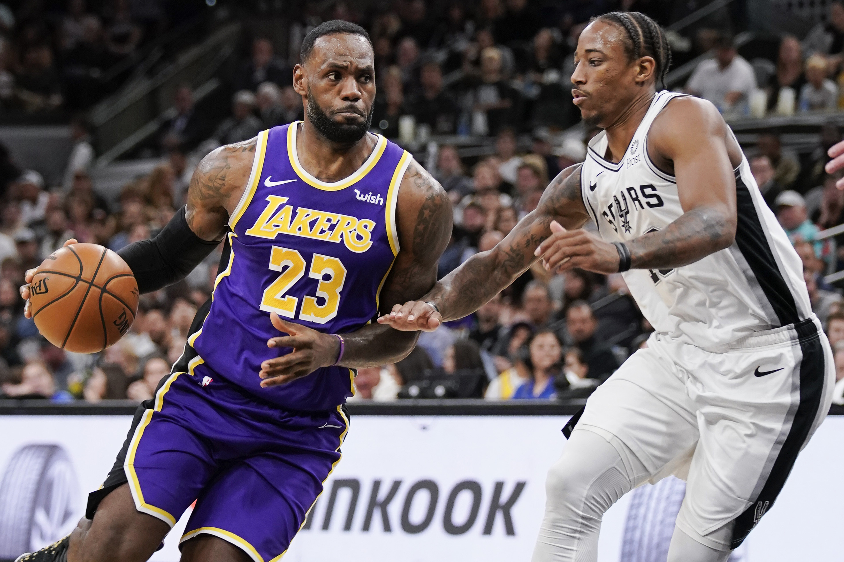 Lakers Rumors: LeBron James Dealing With Thoracic Muscle Strain, 'Nagging'  Groin Issue