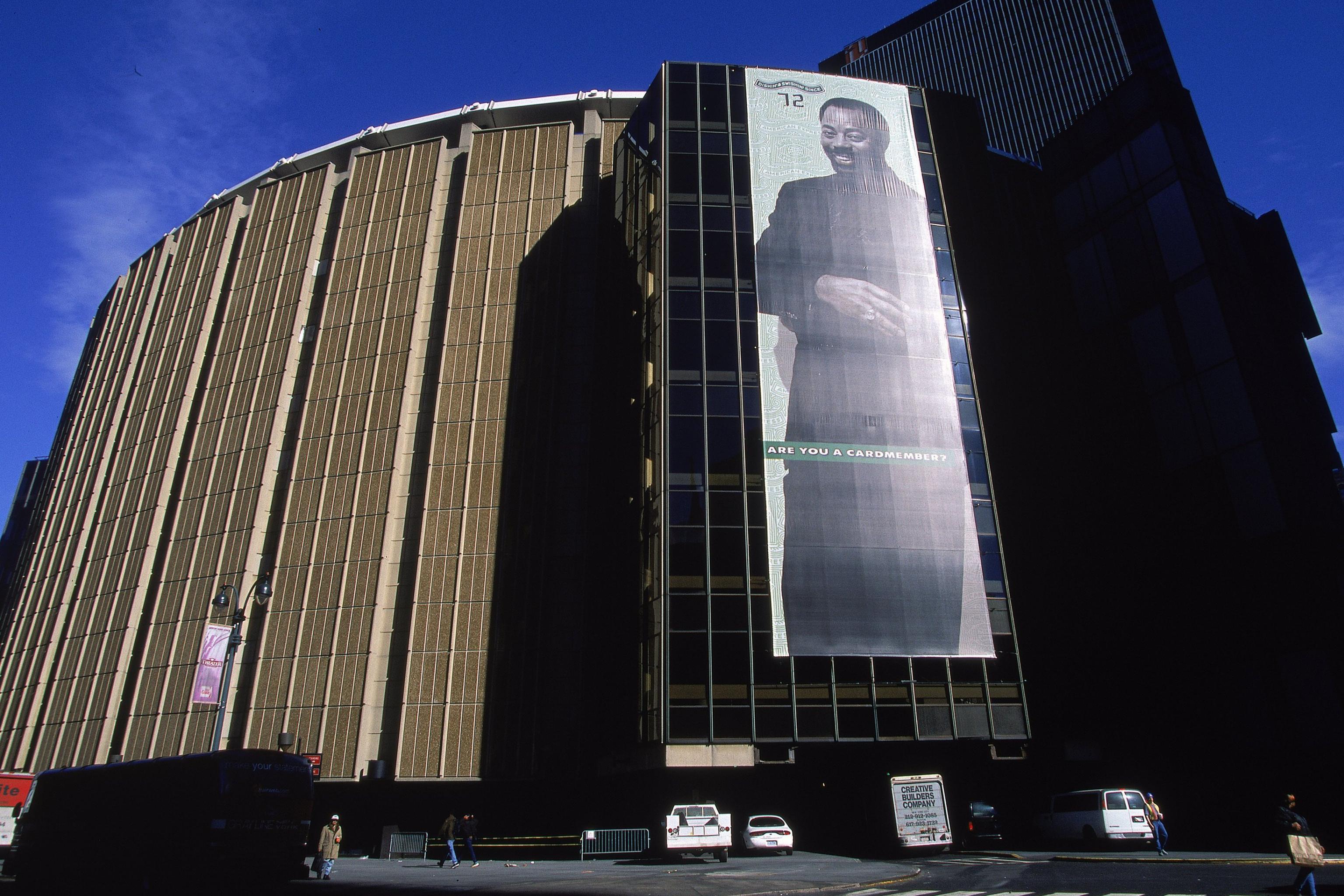 Madison Square Garden Co Board Votes To Split Entertainment