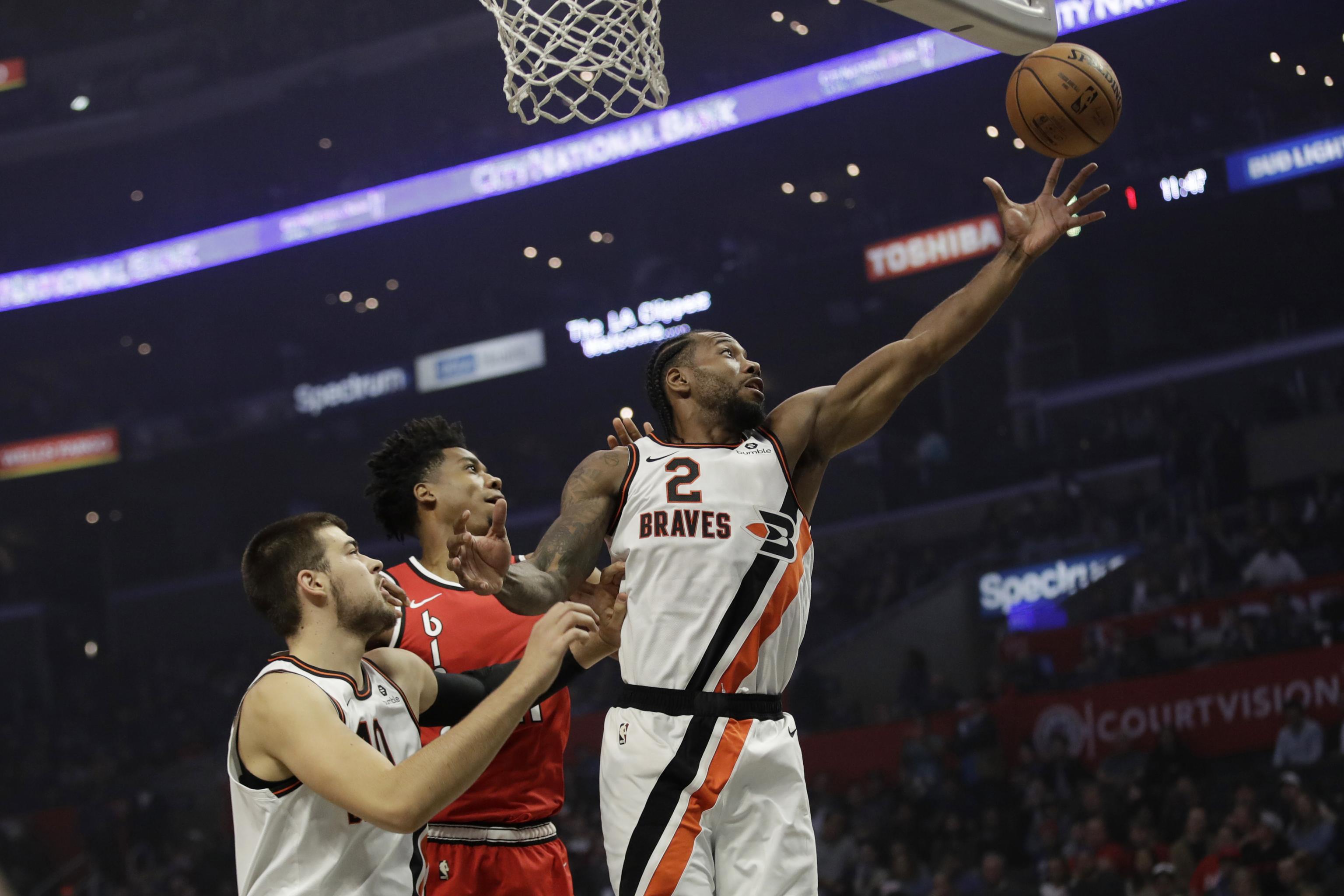 Kawhi Leonard scores 27 points as Clippers rally past Blazers, NBA News