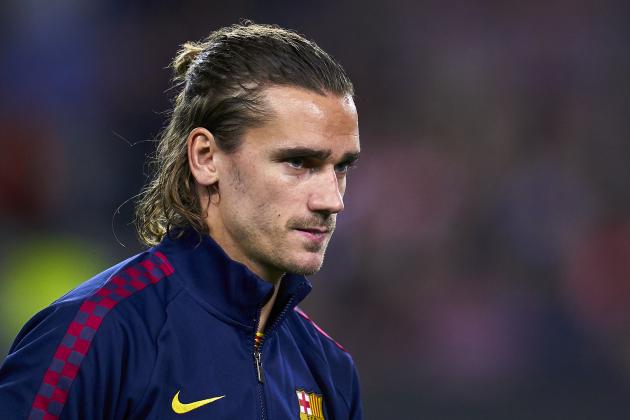 BARCELONA, SPAIN - NOVEMBER 05: Antoine Griezmann of FC Barcelona looks on prior to the UEFA Champions League group F match between FC Barcelona and Slavia Praha at Camp Nou on November 05, 2019 in Barcelona, Spain. (Photo by Quality Sport Images/Getty Images)