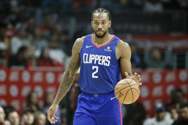 LOS ANGELES, CA - NOVEMBER 3: Kawhi Leonard #2 of the LA Clippers handles the ball against the Utah Jazz on November 3, 2019 at STAPLES Center in Los Angeles, California. NOTE TO USER: User expressly acknowledges and agrees that, by downloading and/or using this Photograph, user is consenting to the terms and conditions of the Getty Images License Agreement. Mandatory Copyright Notice: Copyright 2019 NBAE (Photo by Chris Elise/NBAE via Getty Images)