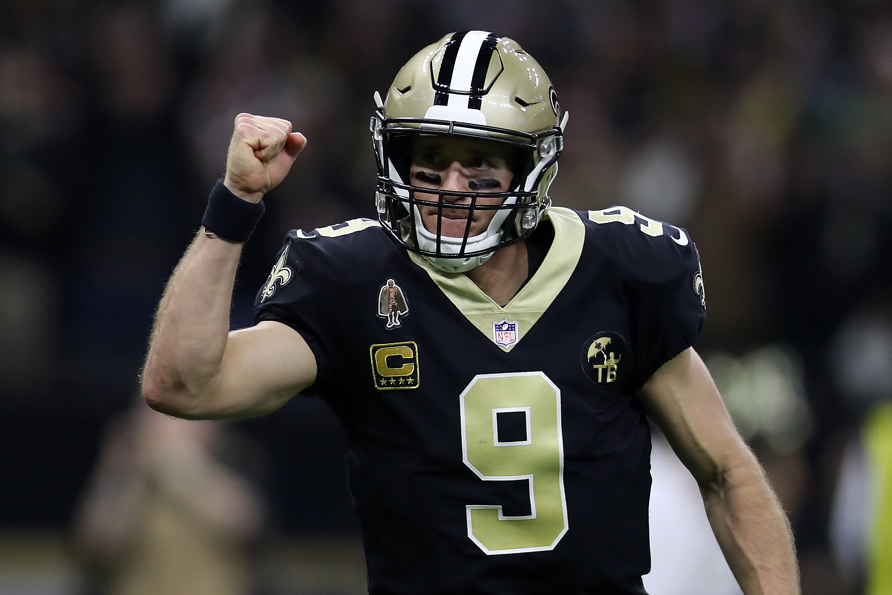 New Orleans Saints beat Atlanta Falcons 26-18 to capture third consecutive NFC  South title