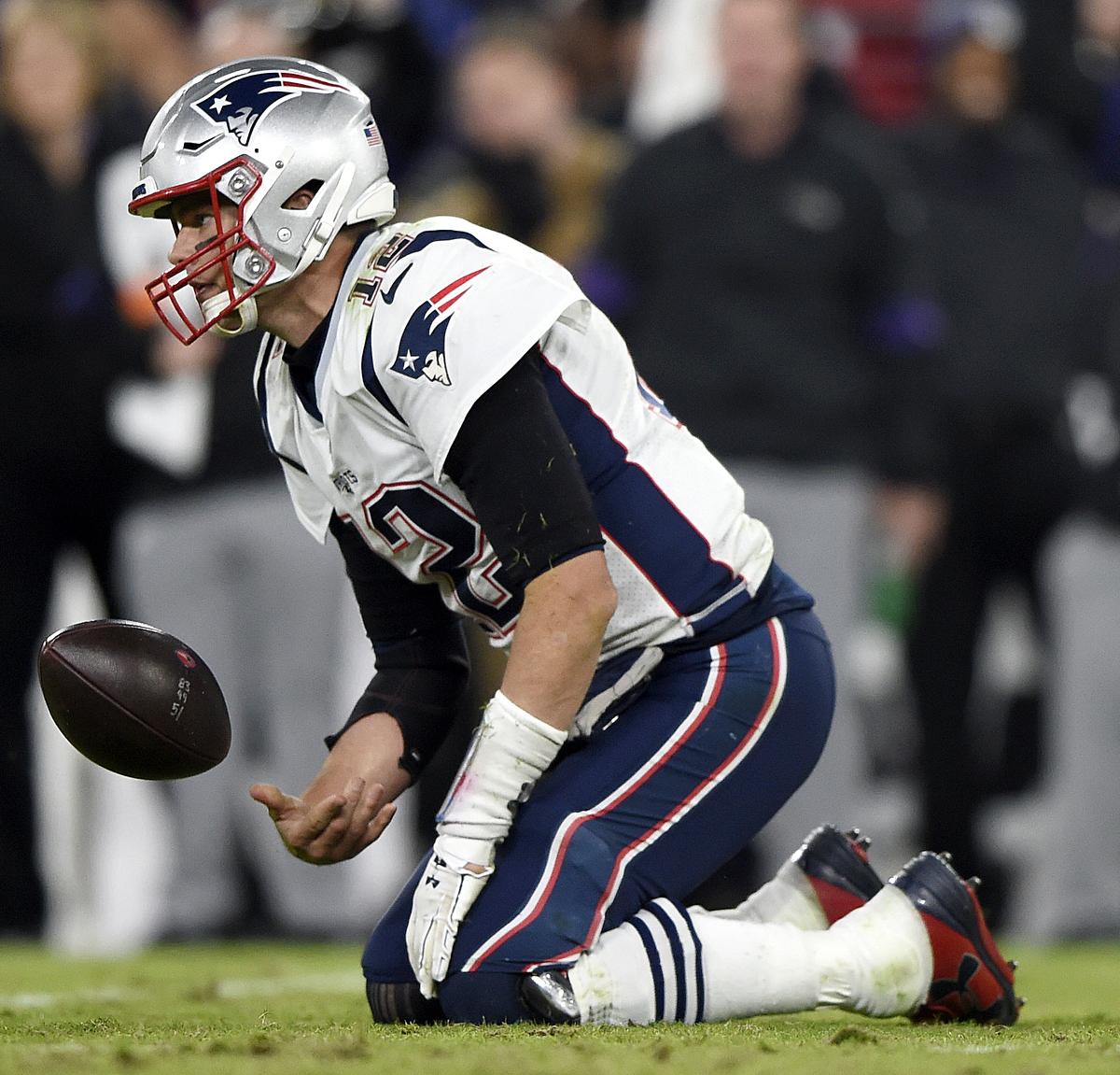 Tom Brady's trainer says Patriots QB wants to play until he's 46 or 47