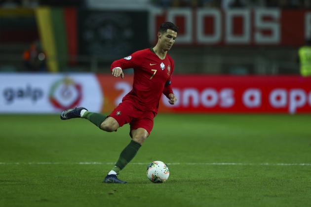 FARO, PORTUGAL - NOVEMBER 14: Cristiano Ronaldo of Portugal and Juventus during the UEFA Euro 2020 Qualifier between Portugal and Lithuania on November 14, 2019 in Faro, Portugal. (Photo by Carlos Rodrigues/Getty Images)