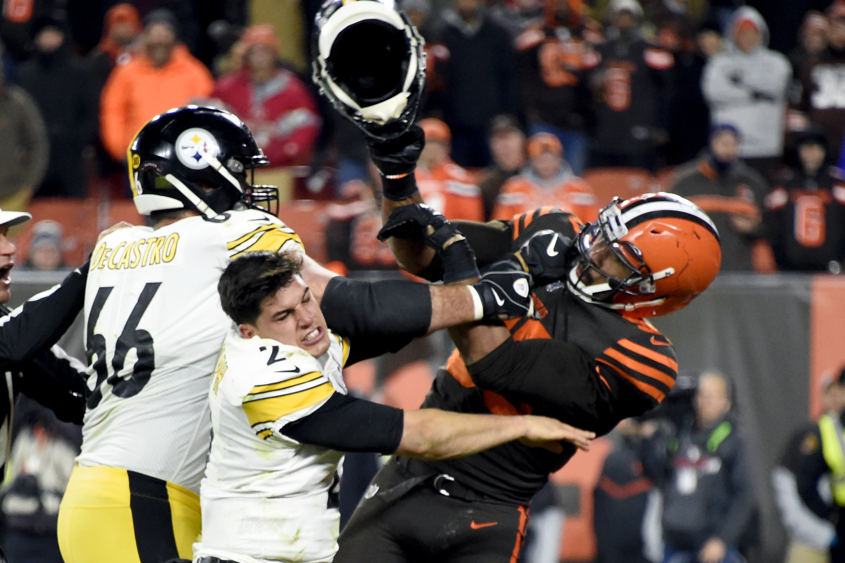 Browns' Myles Garrett suspended indefinitely; Steelers' Maurkice