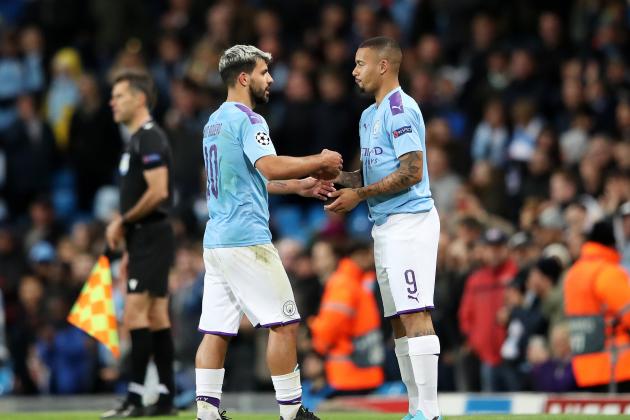 MANCHESTER, ENGLAND - OCTOBER 01: Gabriel Jesus of Manchester City comes on for Sergio Aguero of Manchester City during the UEFA Champions League group C match between Manchester City and Dinamo Zagreb at Etihad Stadium on October 01, 2019 in Manchester, United Kingdom. (Photo by Alex Pantling/Getty Images)