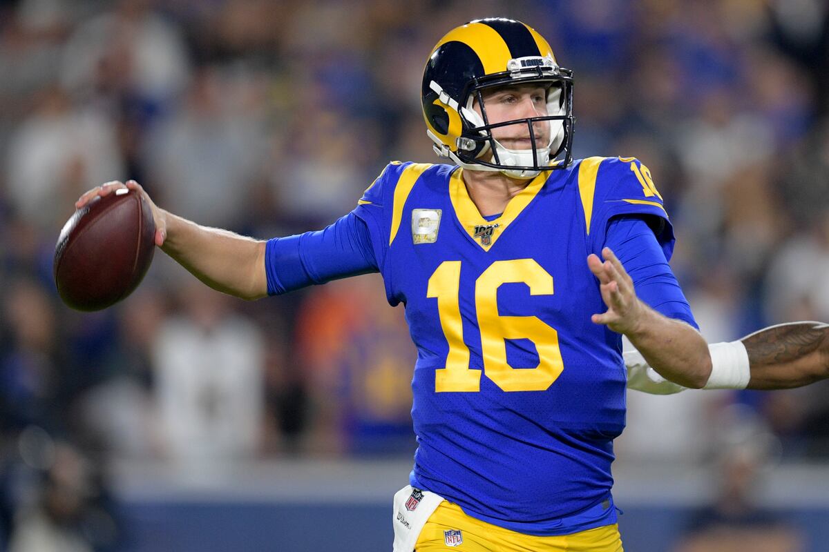 Report Rams Jared Goff Suffered Broken Thumb Injury Vs Seahawks Status Tbd Bleacher Report Latest News Videos And Highlights