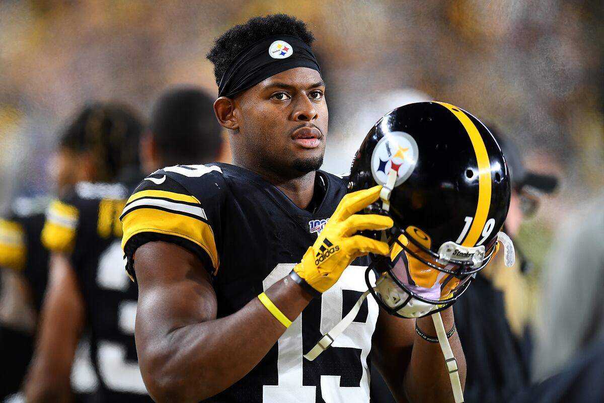 Video Steelers' JuJu SmithSchuster Posts IG Clip of Himself Driving