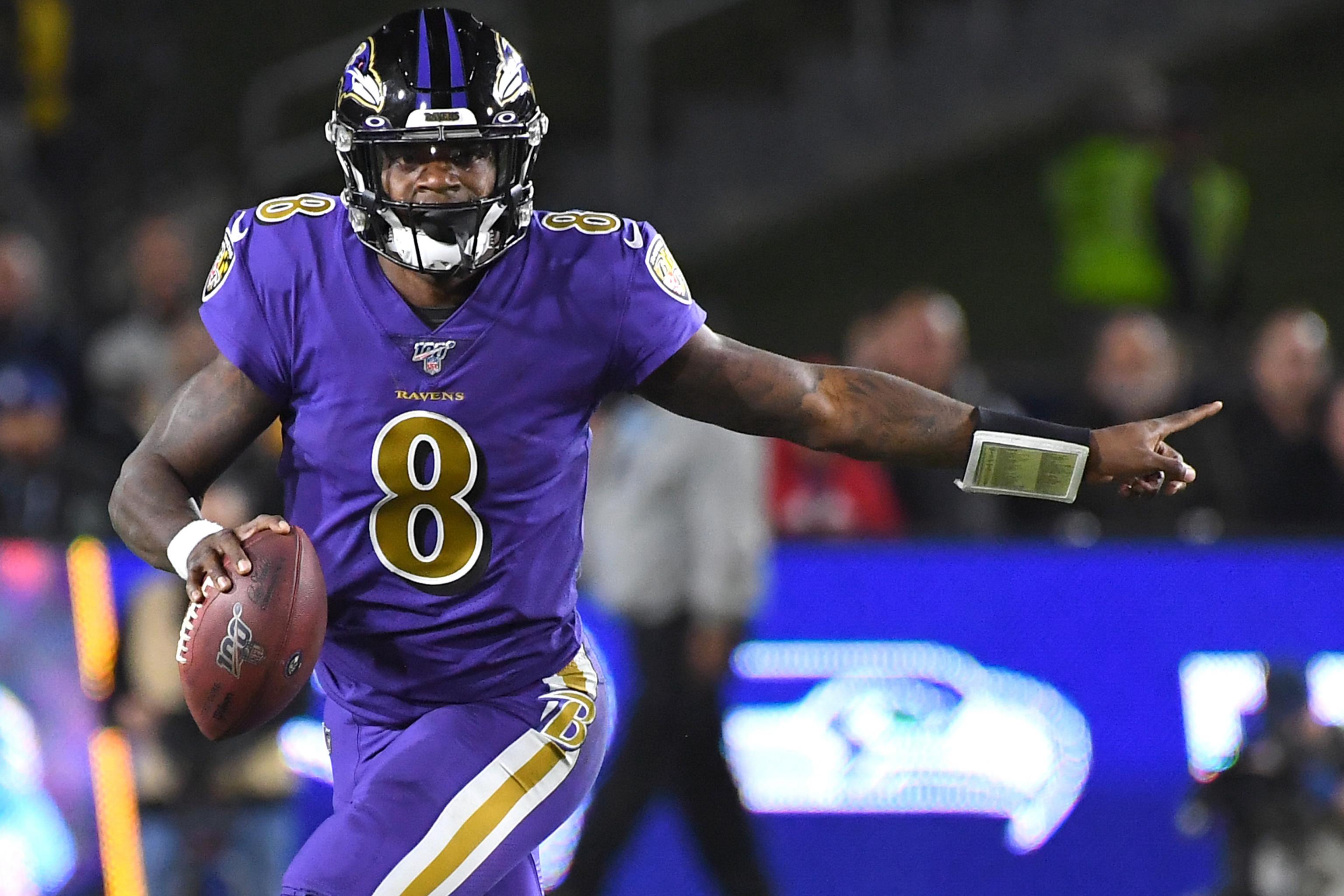 Lamar Jackson, Ravens dominate in 45-6 win over the Rams in Los