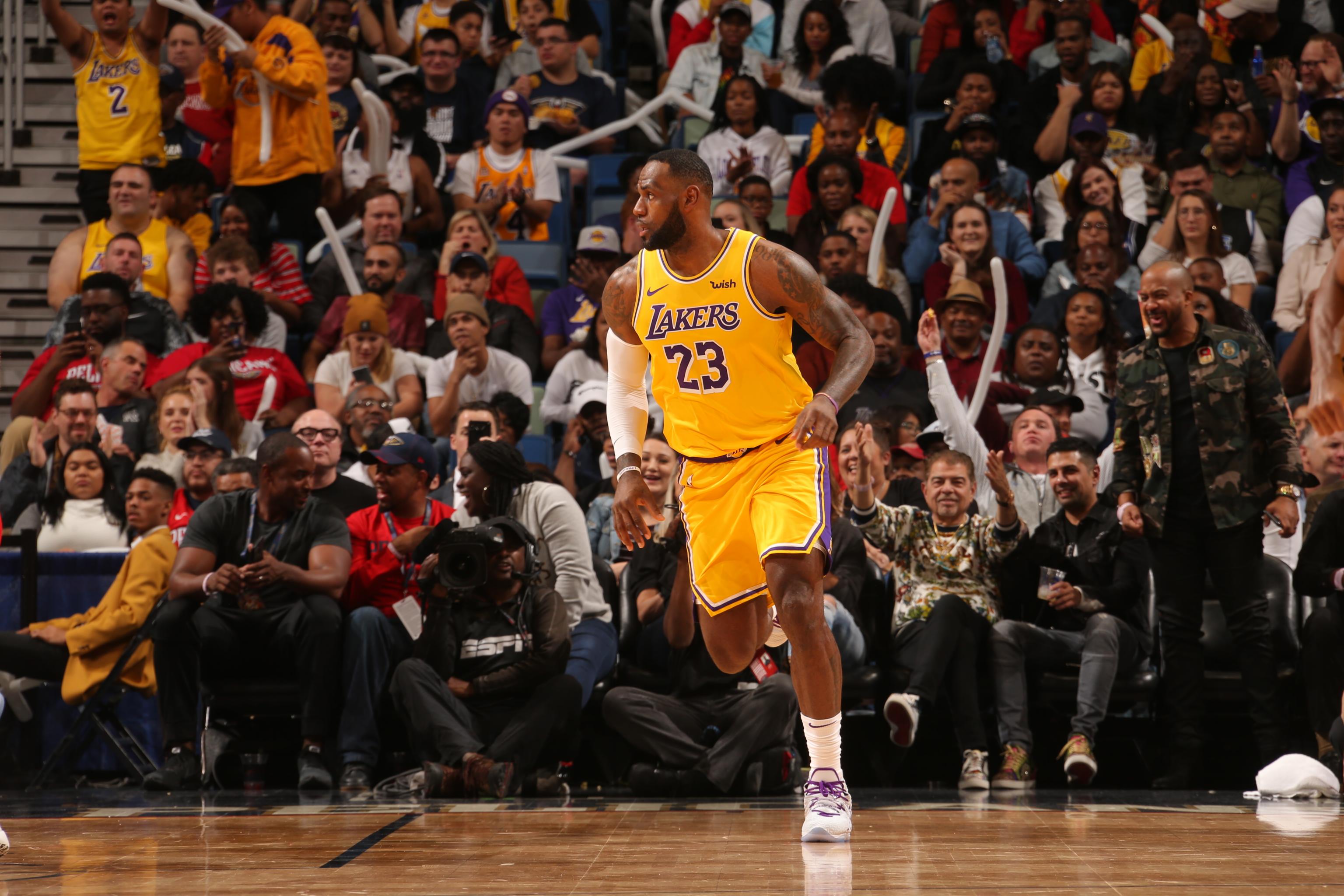 Lakers Lebron James Becomes 4th Player Ever To Score 33 000 Points Bleacher Report Latest News Videos And Highlights