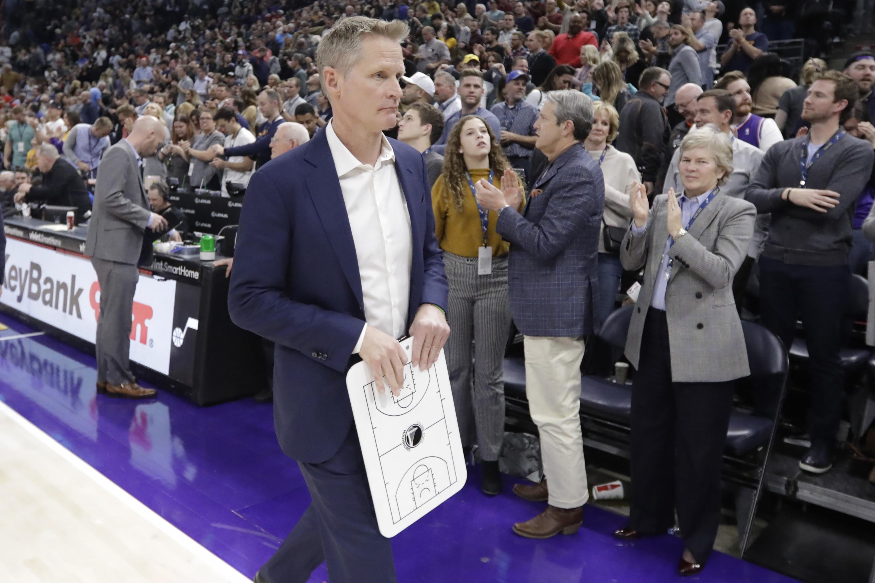 Warriors vs. Clippers, Game 4: Steve Kerr jokes wearing a 'That's all,  folks' shirt - Golden State Of Mind