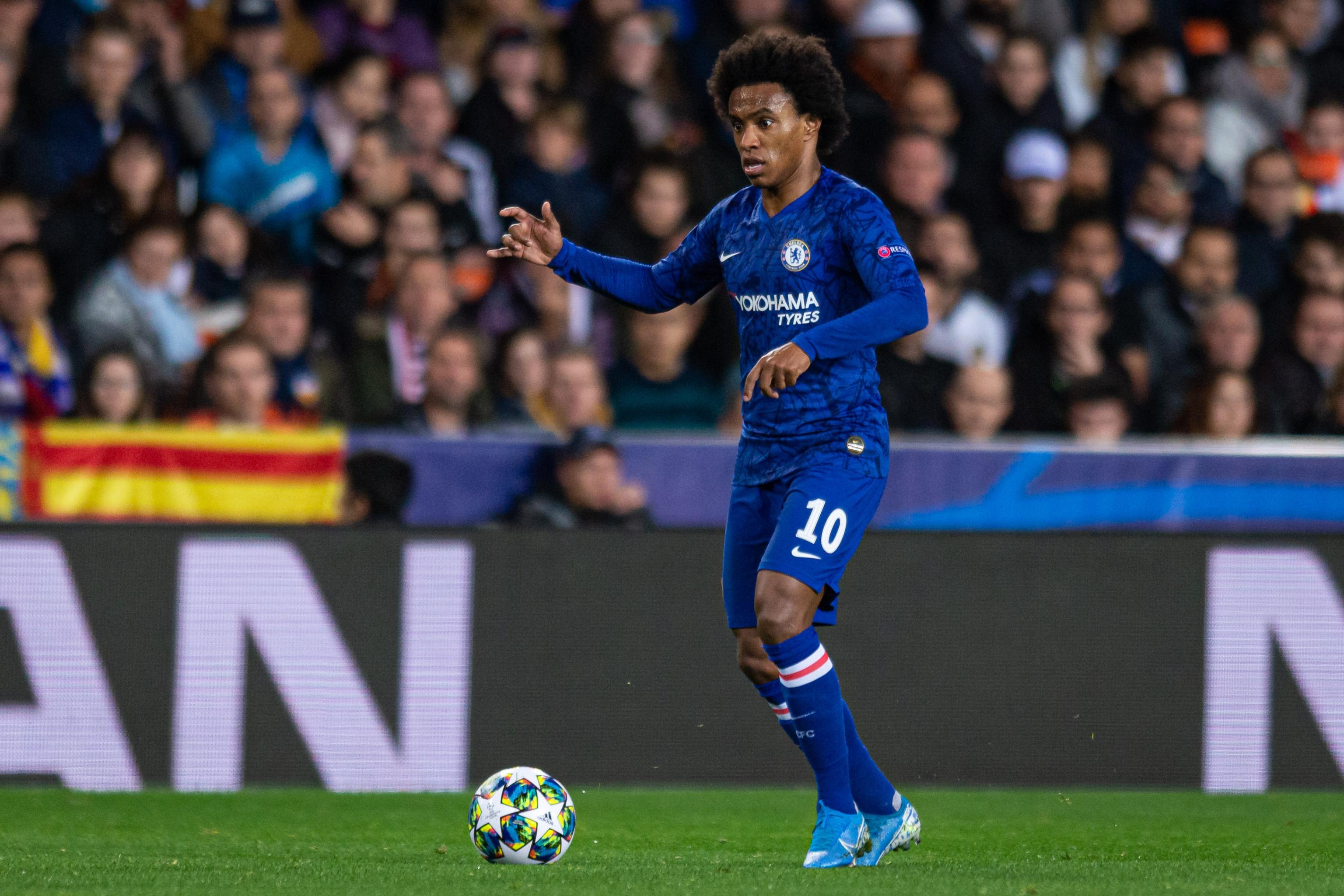 Willian Says He Will Not Talk to Other Clubs as Chelsea Contract ...