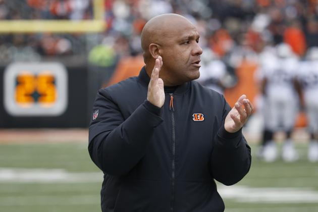 Cincinnati Bengals special assistant Hue Jackson works the sidelines in the first half of an NFL football game against the Oakland Raiders, Sunday, Dec. 16, 2018, in Cincinnati. (AP Photo/Frank Victores)