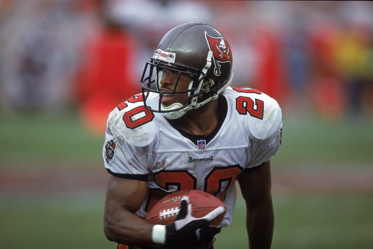 Does Ronde Barber Deserve Your 2020 Pro Football Hall of Fame Vote