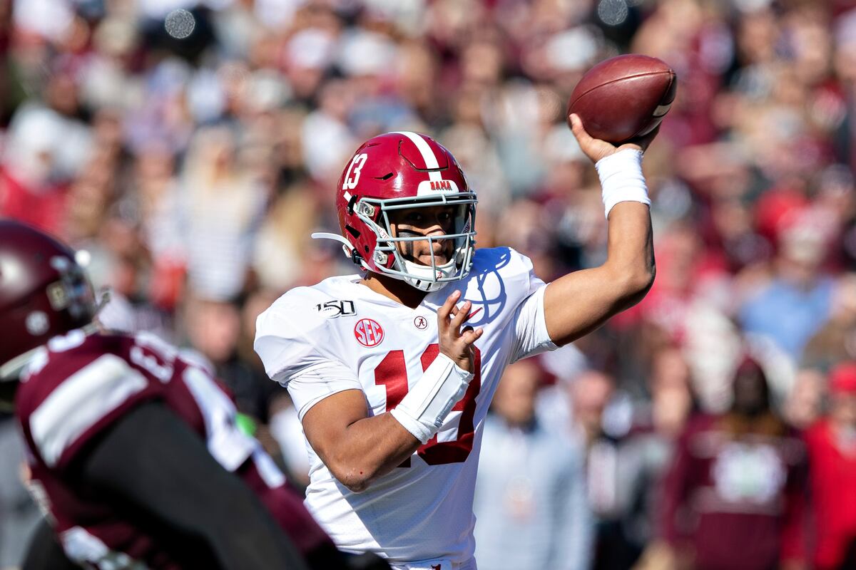 Alabama's Tua Tagovailoa to Consult Family on 2020 NFL Draft 'Business Decision'