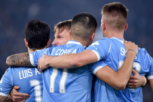 Lazio's Serbian midfielder Sergej Milinkovic-Savic (R) celebrates with Lazio's Italian forward Ciro Immobile (2ndL) and teammates after scoring during the Italian Serie A football match lazio Rome vs Juventus Turin on December 7, 2019 at the Olympic stadium in Rome. (Photo by Filippo MONTEFORTE / AFP) (Photo by FILIPPO MONTEFORTE/AFP via Getty Images)