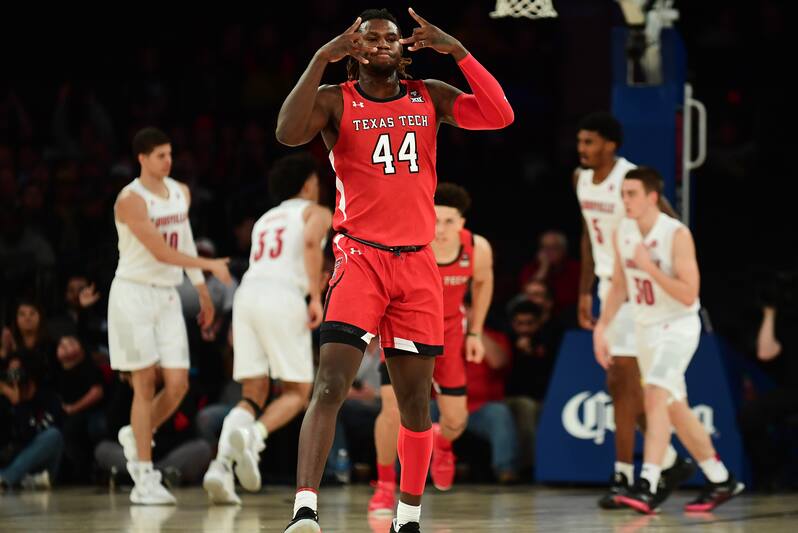 Texas Tech Upsets Jordan Nwora No 1 Louisville 70 57 At Jimmy V