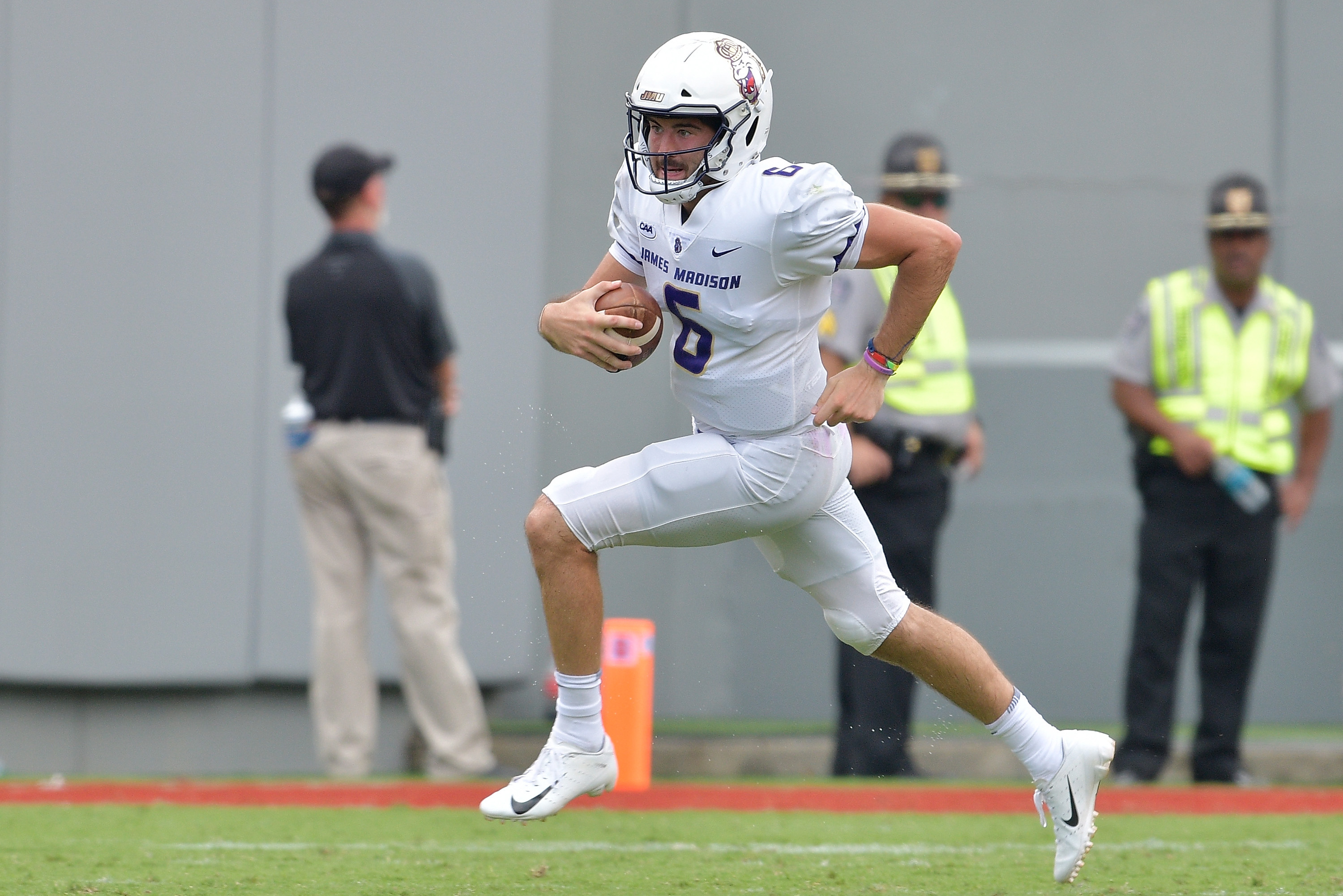 Ben DiNucci Named CAA Offensive Player of the Week - James Madison