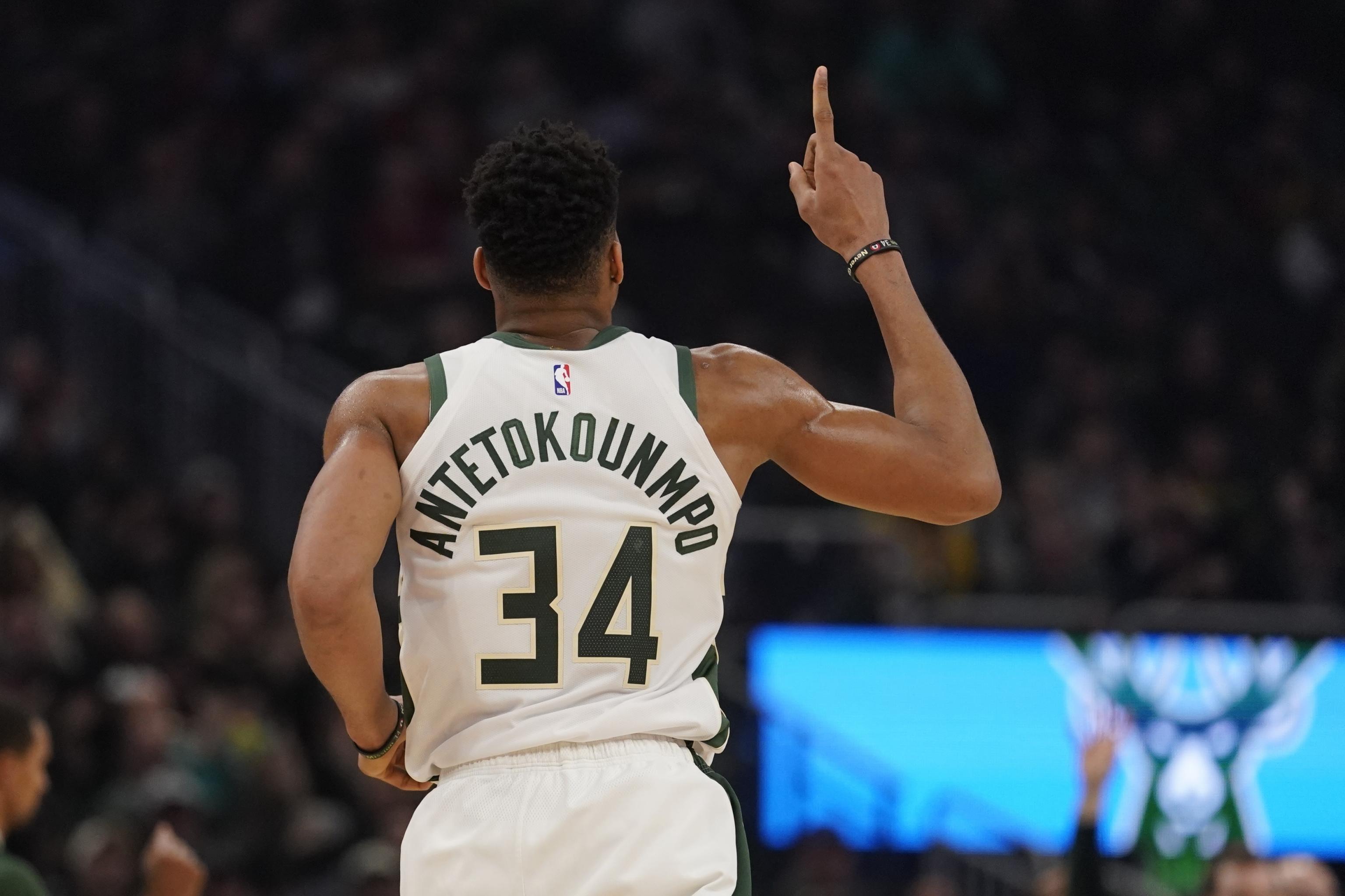 Nba Rumors Raptors Saving Cap Space To Pursue Giannis Antetokounmpo In 2021 Bleacher Report Latest News Videos And Highlights