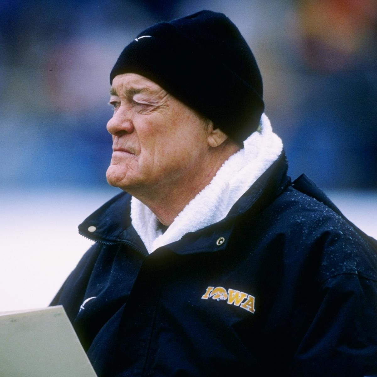 Legendary Iowa Football Coach Hayden Fry Dies at Age 90 | News, Scores,  Highlights, Stats, and Rumors | Bleacher Report