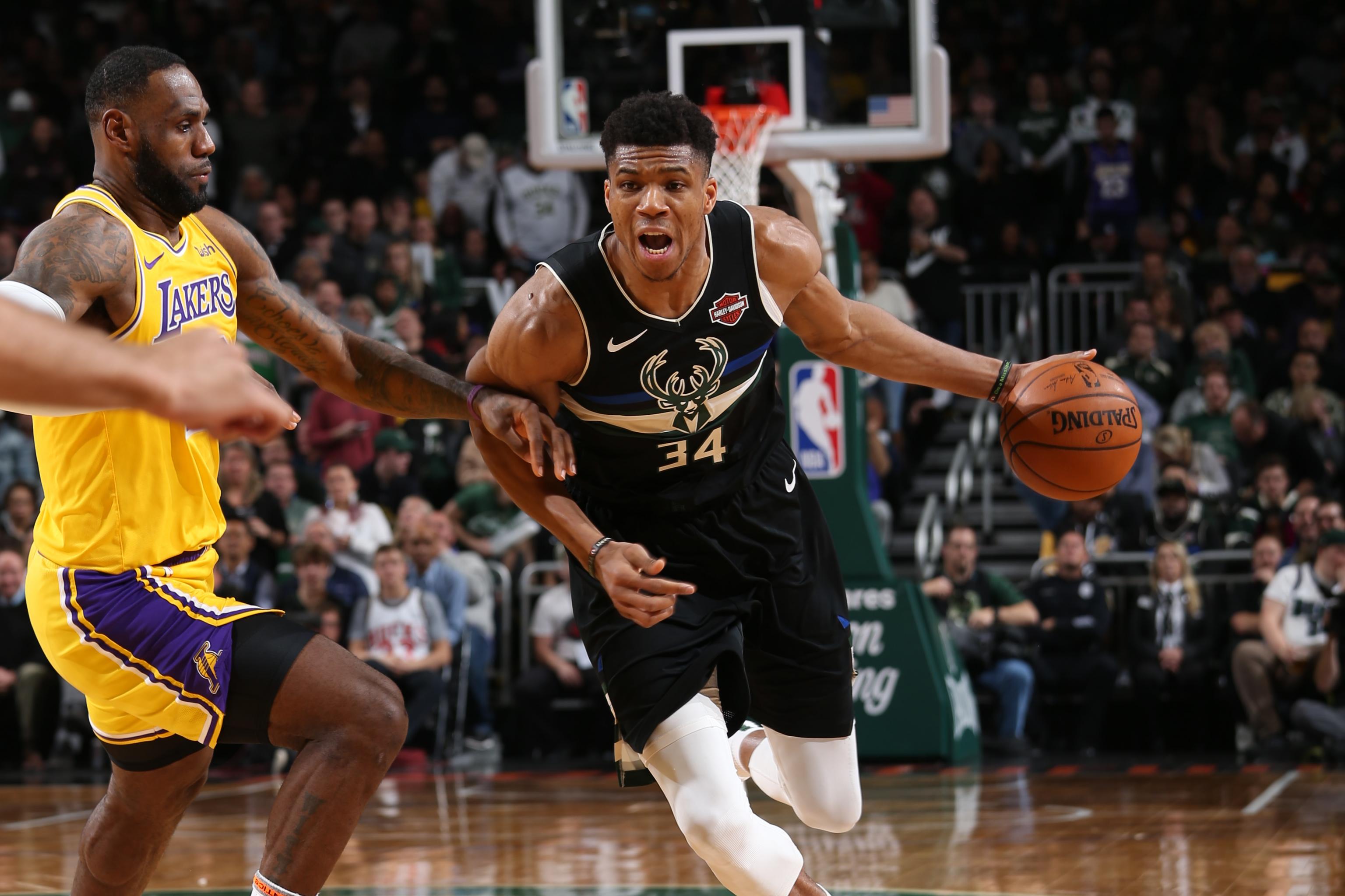 Giannis Outshines Lebron James Anthony Davis With 34 As Bucks Top Lakers Bleacher Report Latest News Videos And Highlights
