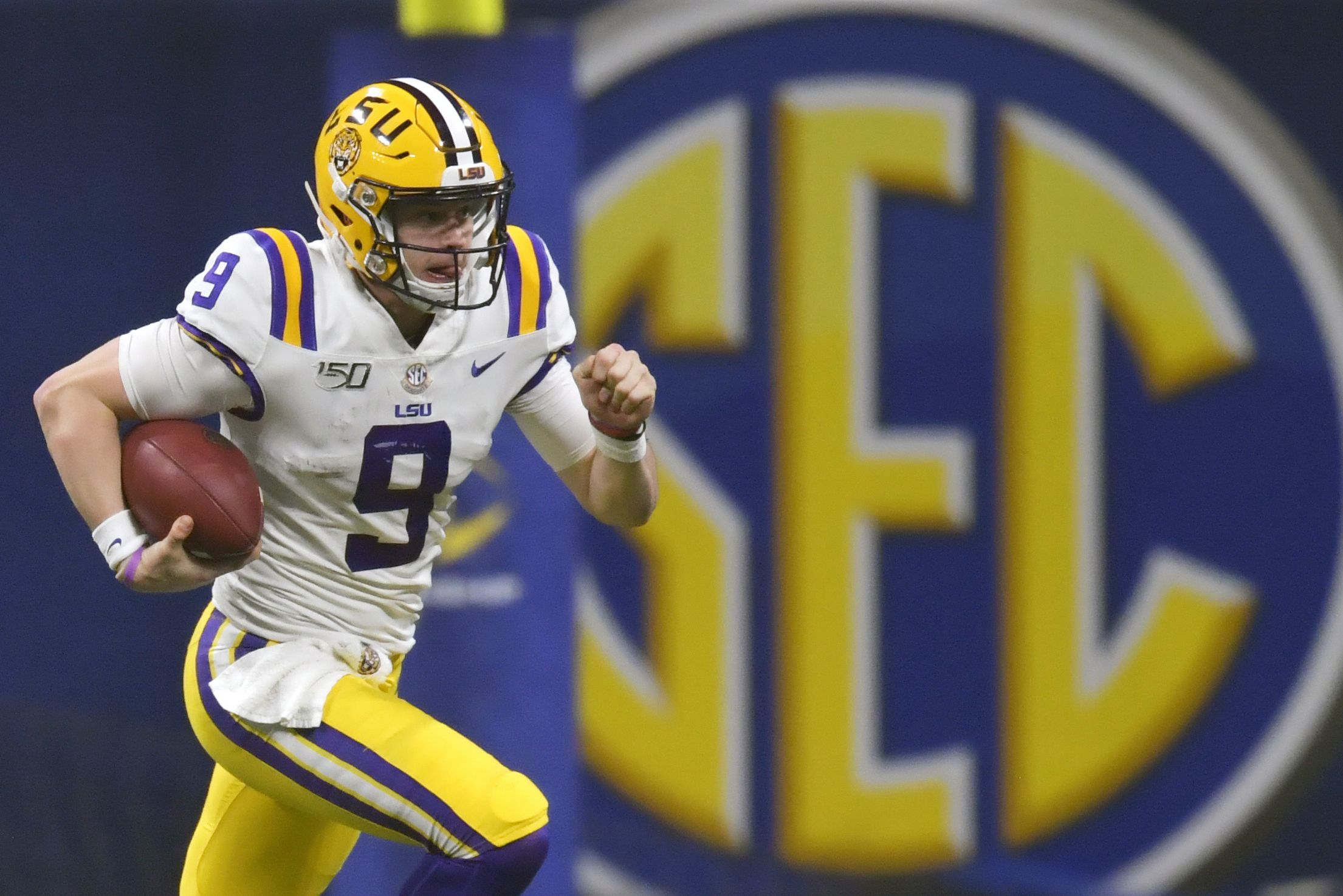 LSU should sit Clyde Edwards-Helaire against Oklahoma in Peach Bowl