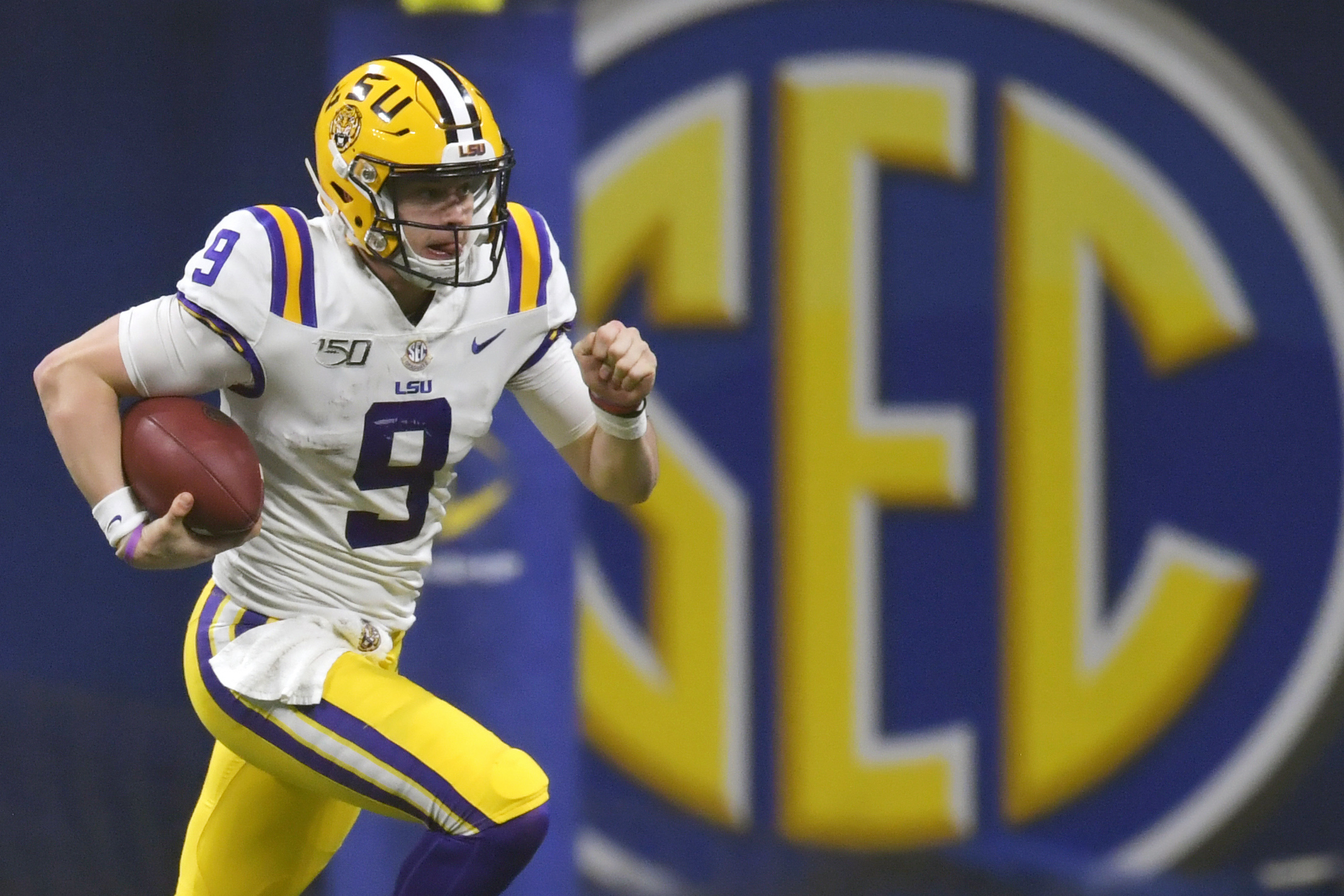 LSU should sit Clyde Edwards-Helaire against Oklahoma in Peach Bowl