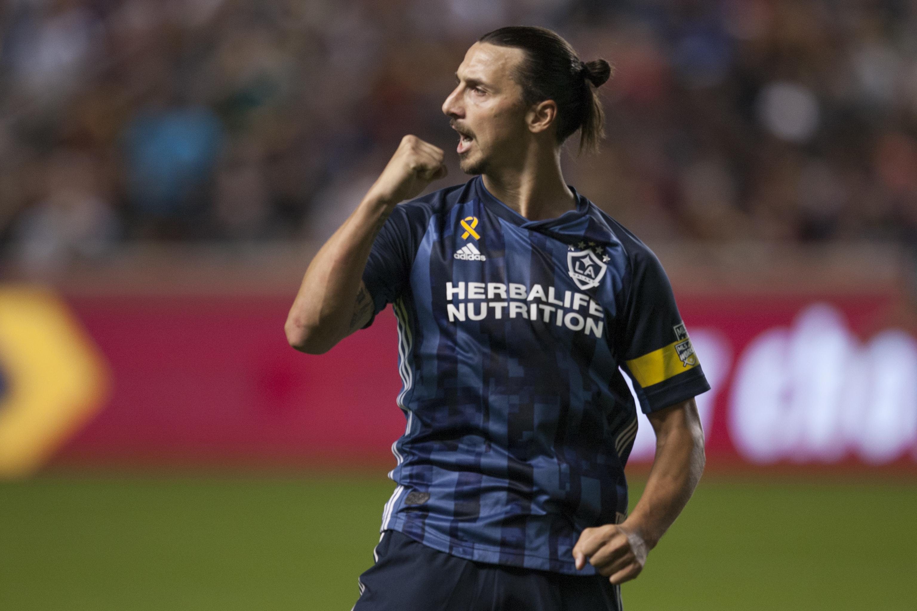 Zlatan Ibrahimovic Signs Contract with AC Milan in Return to Italy | News,  Scores, Highlights, Stats, and Rumors | Bleacher Report