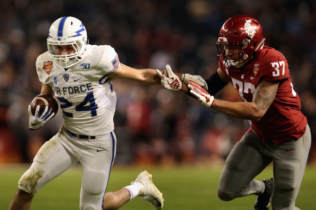 Air Force Gashes Washington State on the Ground, Wins 2019 CheezIt