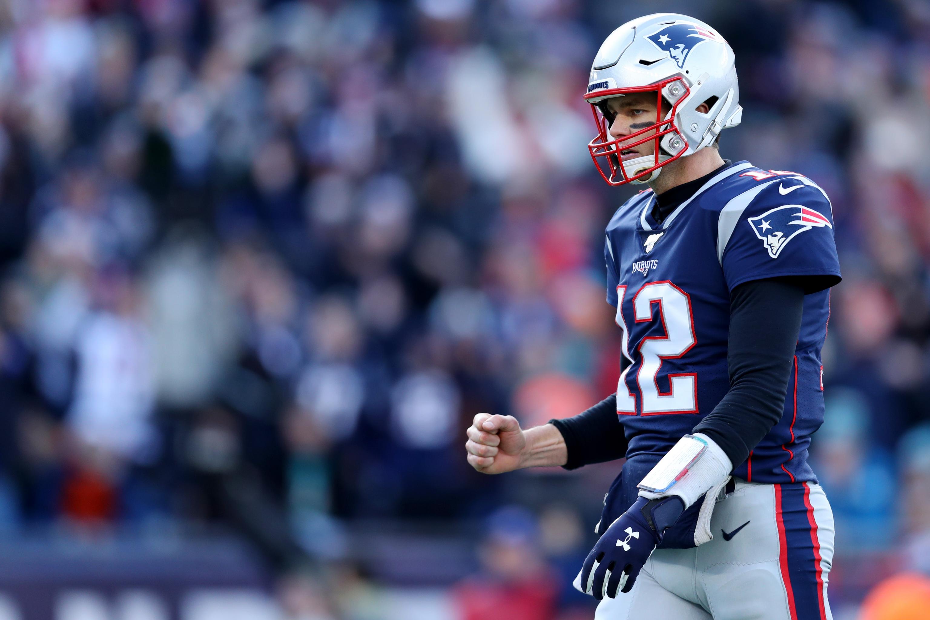 Tom Brady moves into 2nd place on NFL's all-time passing TD list