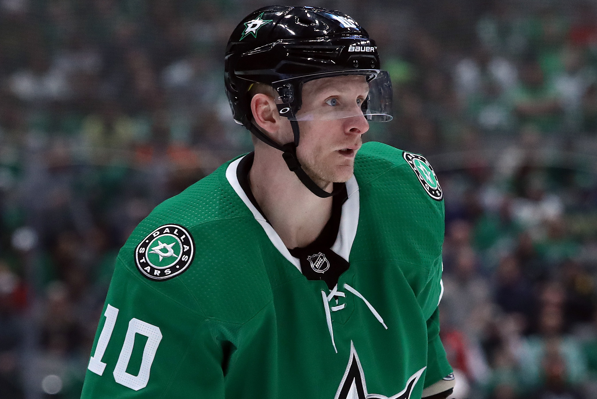 Dallas Stars' Corey Perry gets first-ever Winter Classic ejection